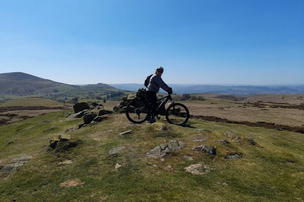 Rowan Cottages With Panoramic Views Of The Stiperstones And Walks On The Doorstep Шрусбъри Екстериор снимка