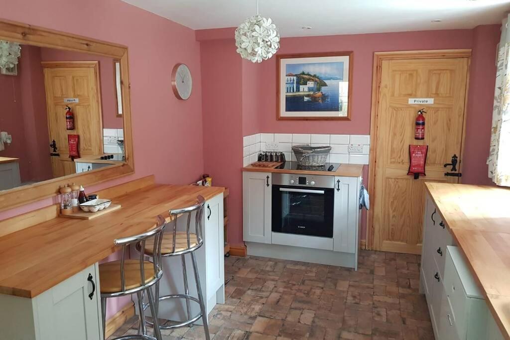 Rowan Cottages With Panoramic Views Of The Stiperstones And Walks On The Doorstep Шрусбъри Екстериор снимка